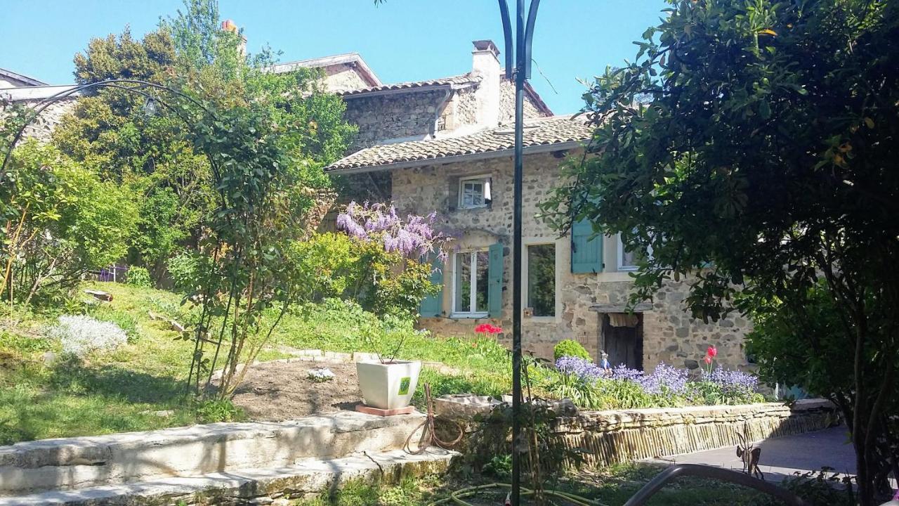 Domaine De La Fee-Licite Hotel Jullie Exterior photo